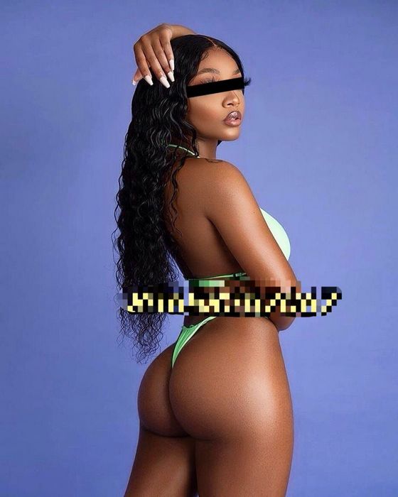 Русская девушка по вызову и утренний кофе: романтика и реальность интимного досуга